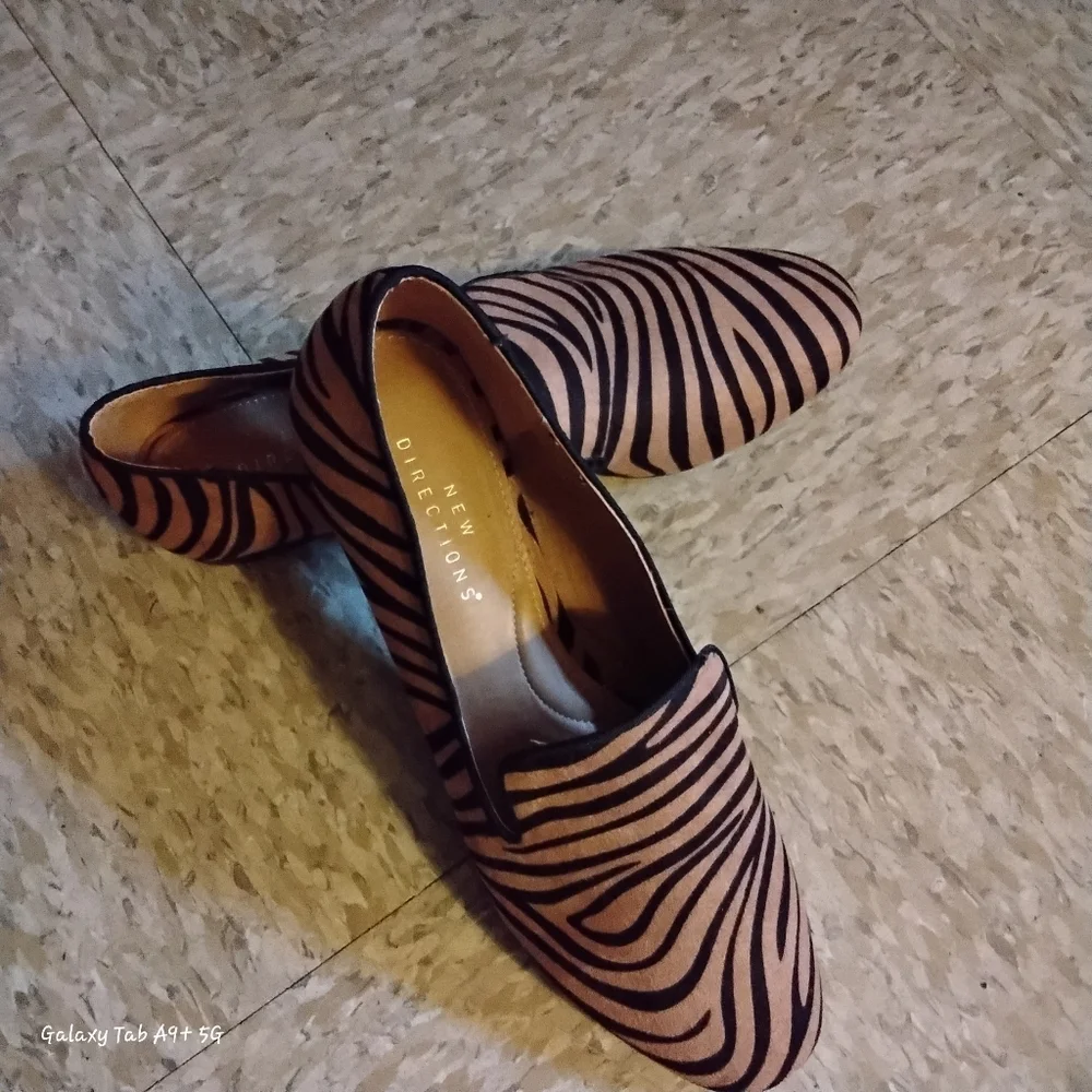 new directions Pink and Black Zebra Print Loafers